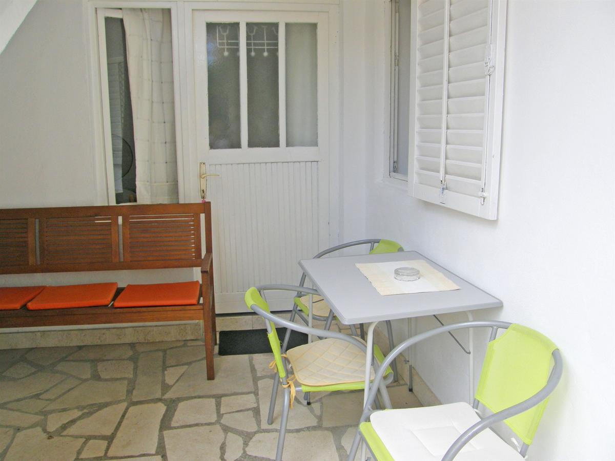 Apartment Milka Primošten Kültér fotó
