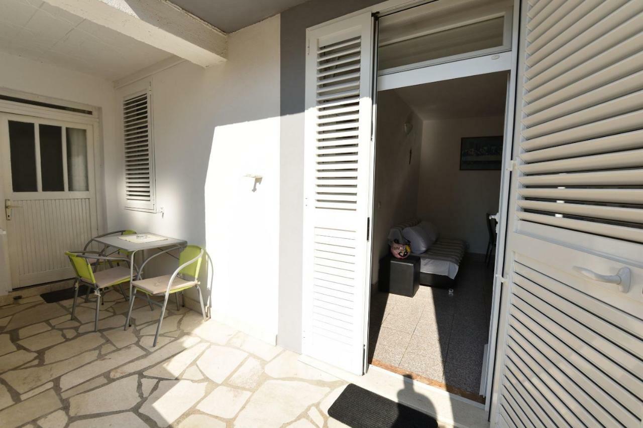 Apartment Milka Primošten Kültér fotó